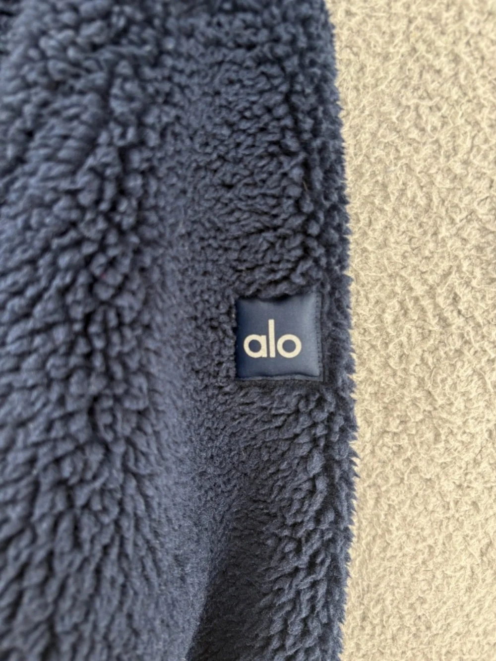 Alo Yoga Sherpa Edge Bomber Jacket Navy Cropped Teddy Fleece XS